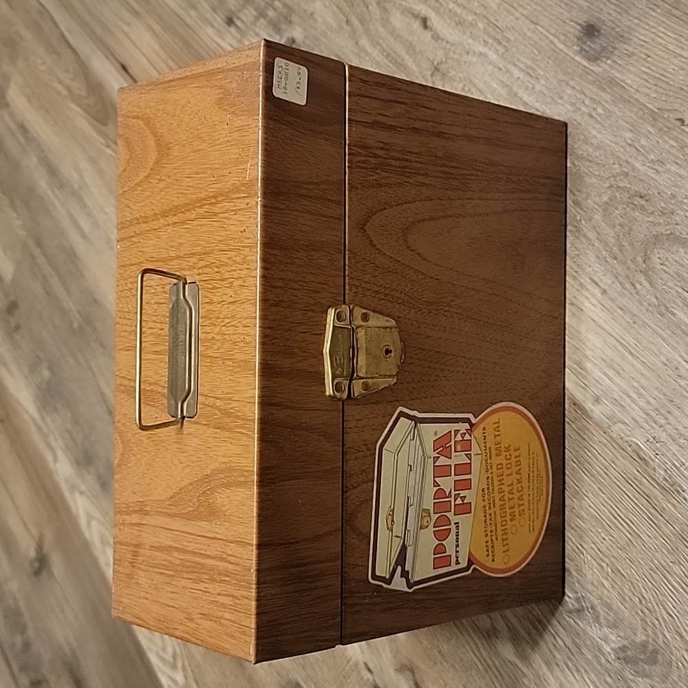 Porta File Personal File Storage with Key